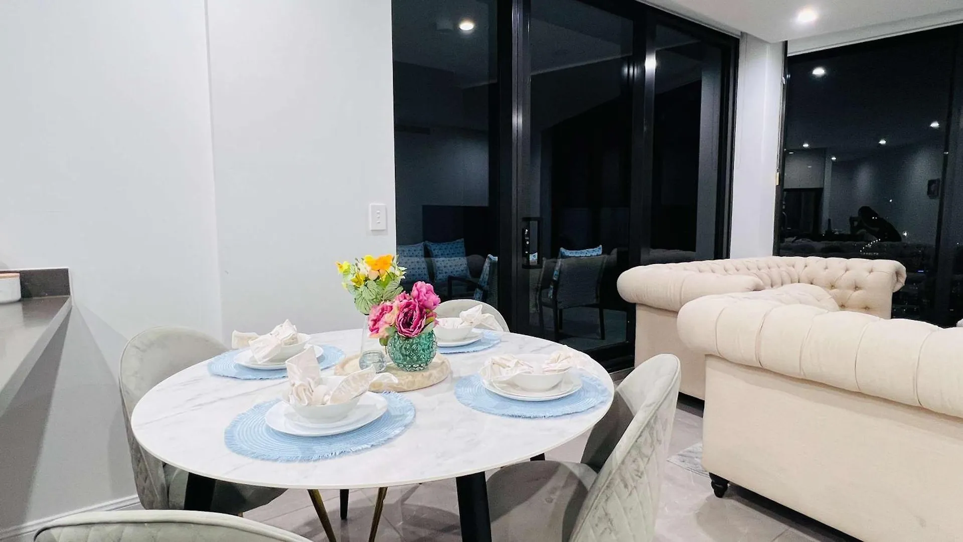 Beachside Bliss Stunning Views Steps To Shore Gold Coast Apartment